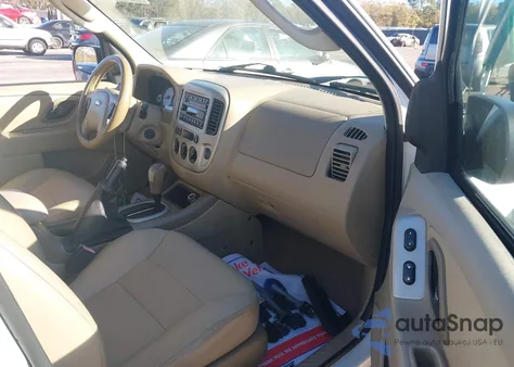 2005 Ford Escape Xlt from USA, damaged, VIN 1FMYU03165KB24227